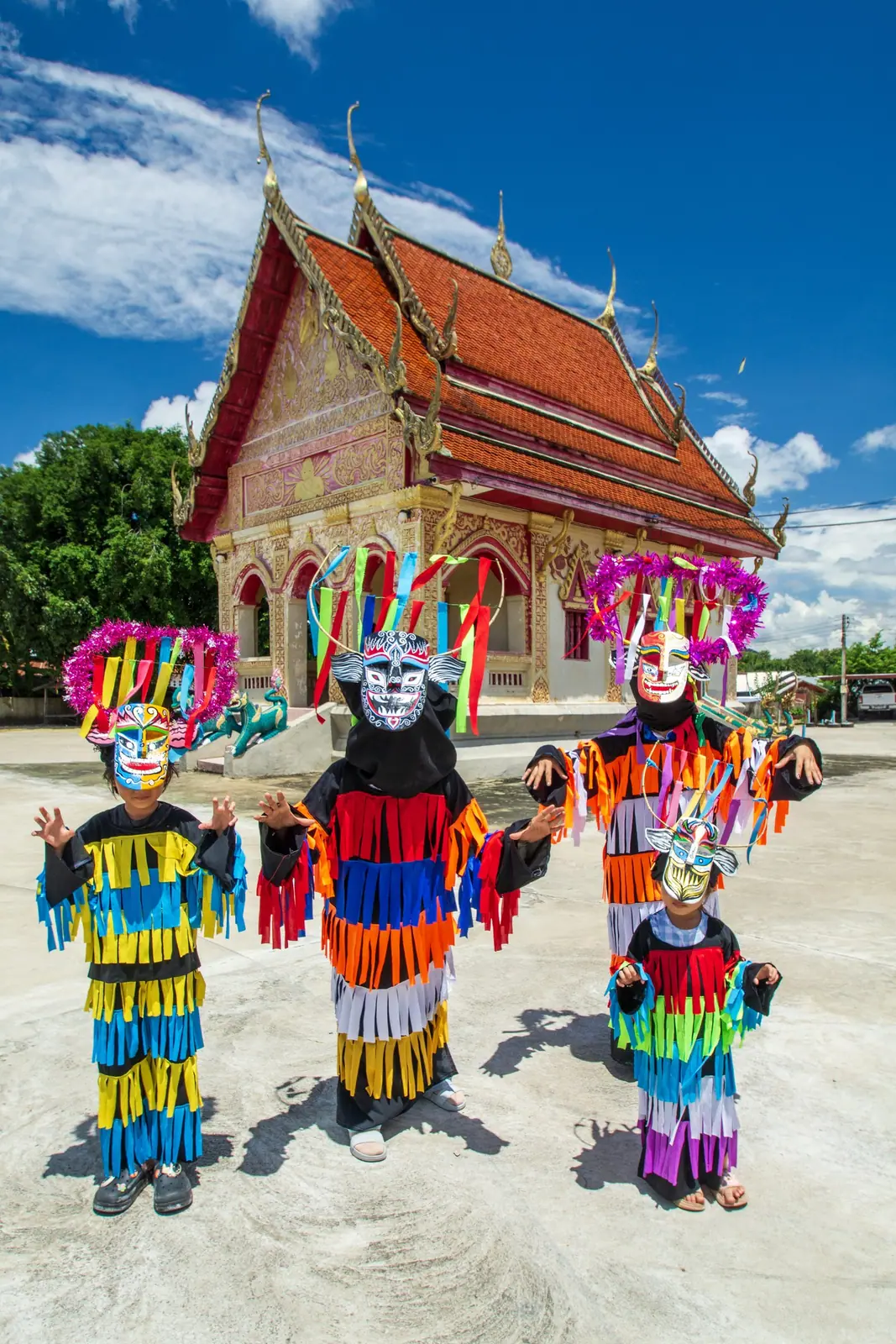 หน้ากากผีขนน้ำหรือแมงหน้างาม บ้านนาซ่าว อำเภอเชียงคาน