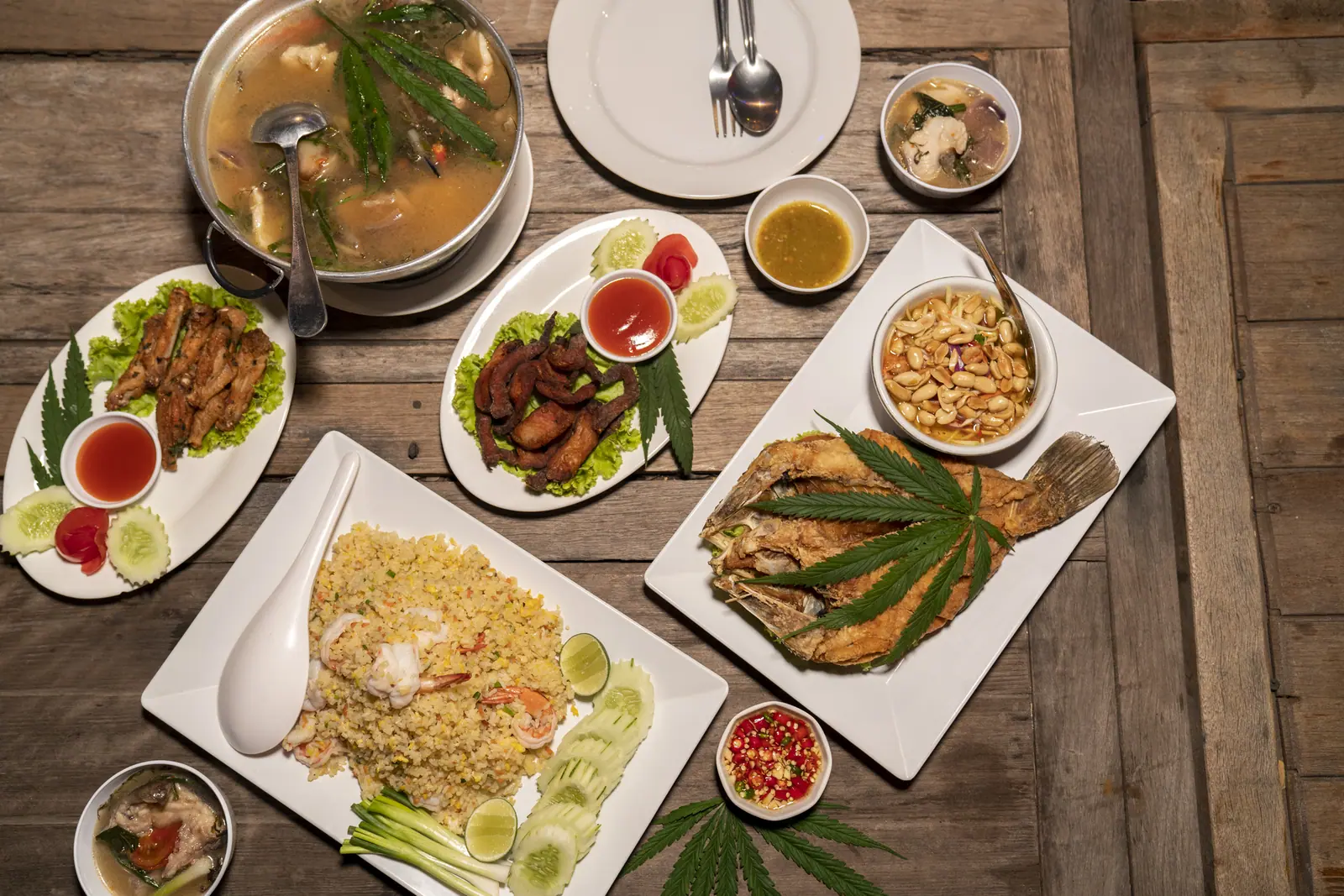 ร้านอาหารสุนทรีที่ริมโขง