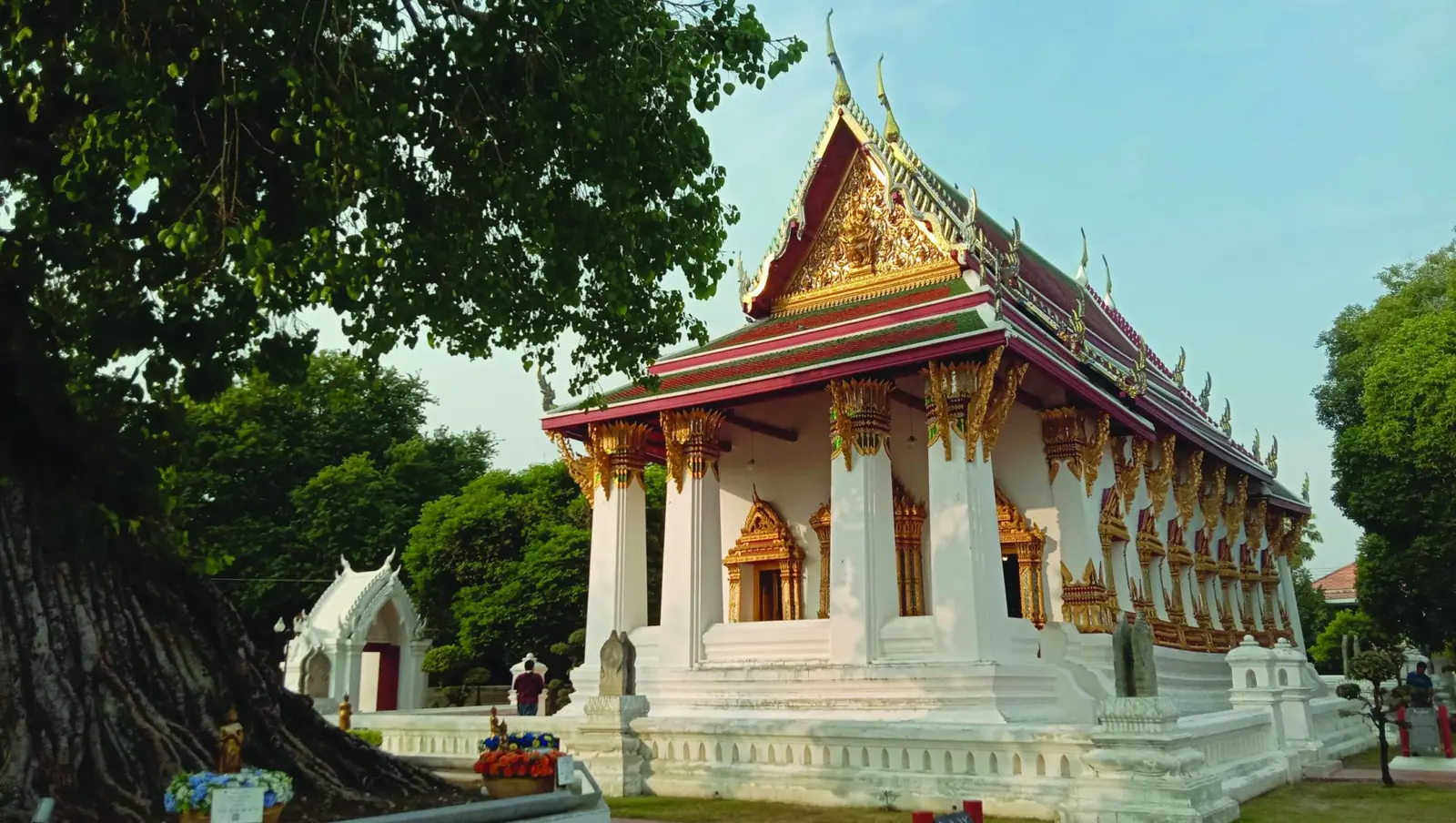 ตระการตาศิลปกรรมวัดสุวรรณดาราราม อารามแห่งต้นราชวงศ์จักรี