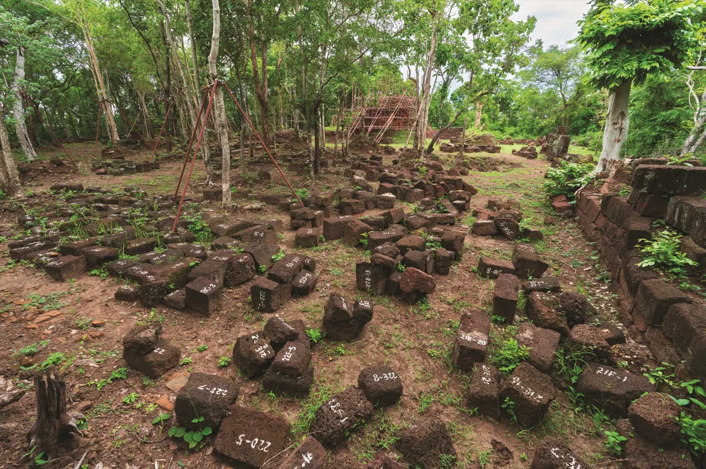 ปราสาทปลายบัด 2 ปริศนาสุสานประติมากรรมพระโพธิสัตว์
