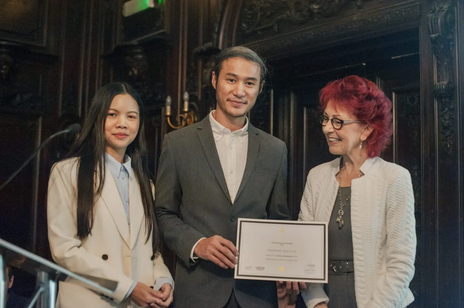 “สวรรค์บนดิน” รับรางวัล WINNER OF THE HIGHLY COMMENDED AWARD