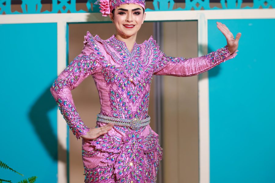 สืบสาน เสน่ห์ลิเกไทยกับ ศรราม อเนกลาภ