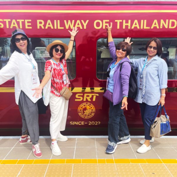อ.ส.ท. ชวนนั่งรถไฟขบวนพิเศษ “SRT Royal Blossom”