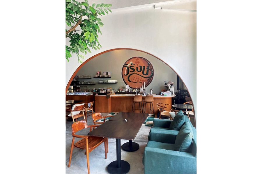 วิรังษ์ คอฟฟี่แอนด์บาร์ อร่อยหรู ย่านเมืองเก่า